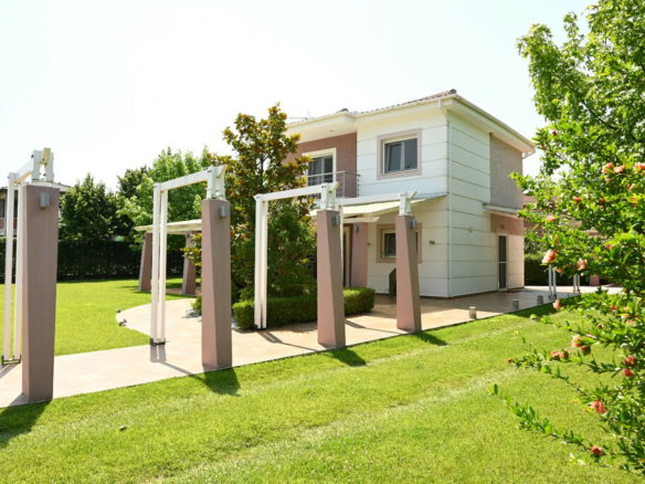 3-bedroom Detached House In Easts Olimpos, Greece (96 M²)