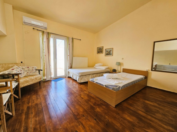 2-bedroom Detached House In Gazi, Greece (108 M²)