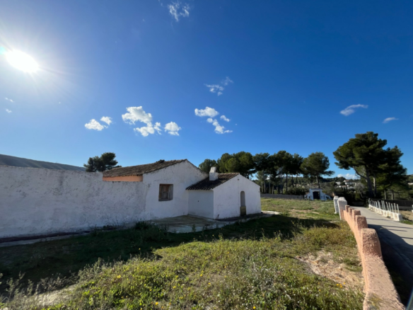 3-bedroom Villa In Jávea, Spain (200 M²)