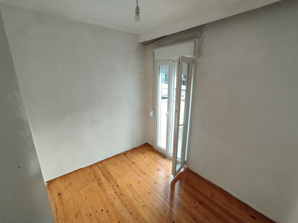 4-bedroom Flat In Toumpa, Greece (80 M²)