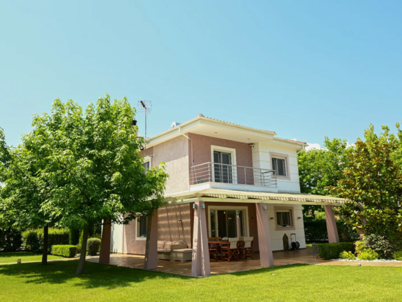 3-bedroom Detached House In Easts Olimpos, Greece (96 M²)