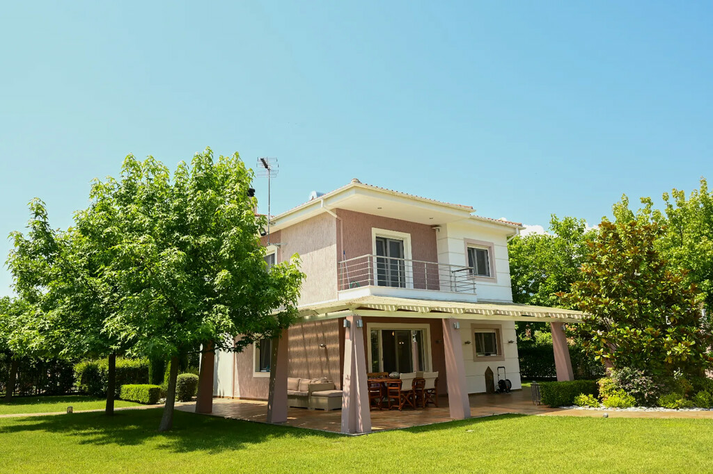 3-bedroom Detached House In Easts Olimpos, Greece (96 M²)