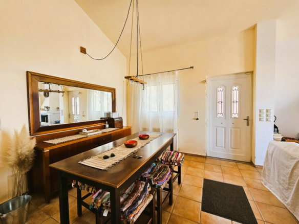 2-bedroom Detached House In Gazi, Greece (108 M²)