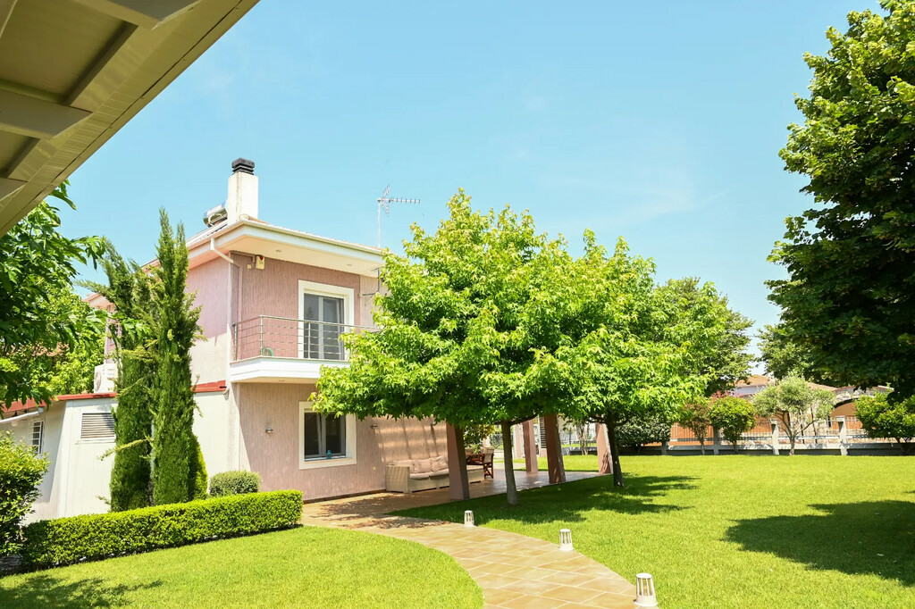 3-bedroom Detached House In Easts Olimpos, Greece (96 M²)