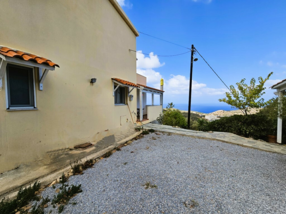 2-bedroom Detached House In Gazi, Greece (108 M²)