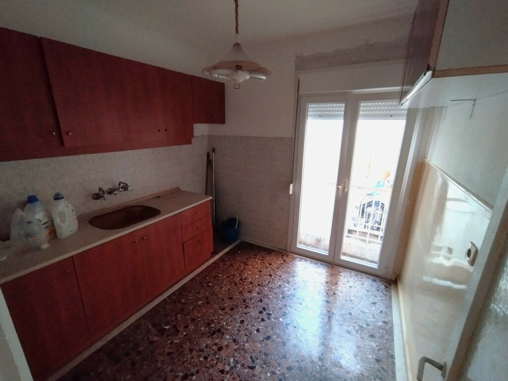 4-bedroom Flat In Toumpa, Greece (80 M²)