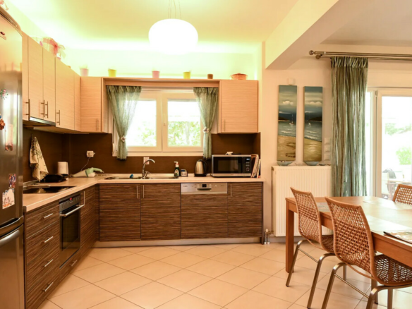 3-bedroom Detached House In Easts Olimpos, Greece (96 M²)