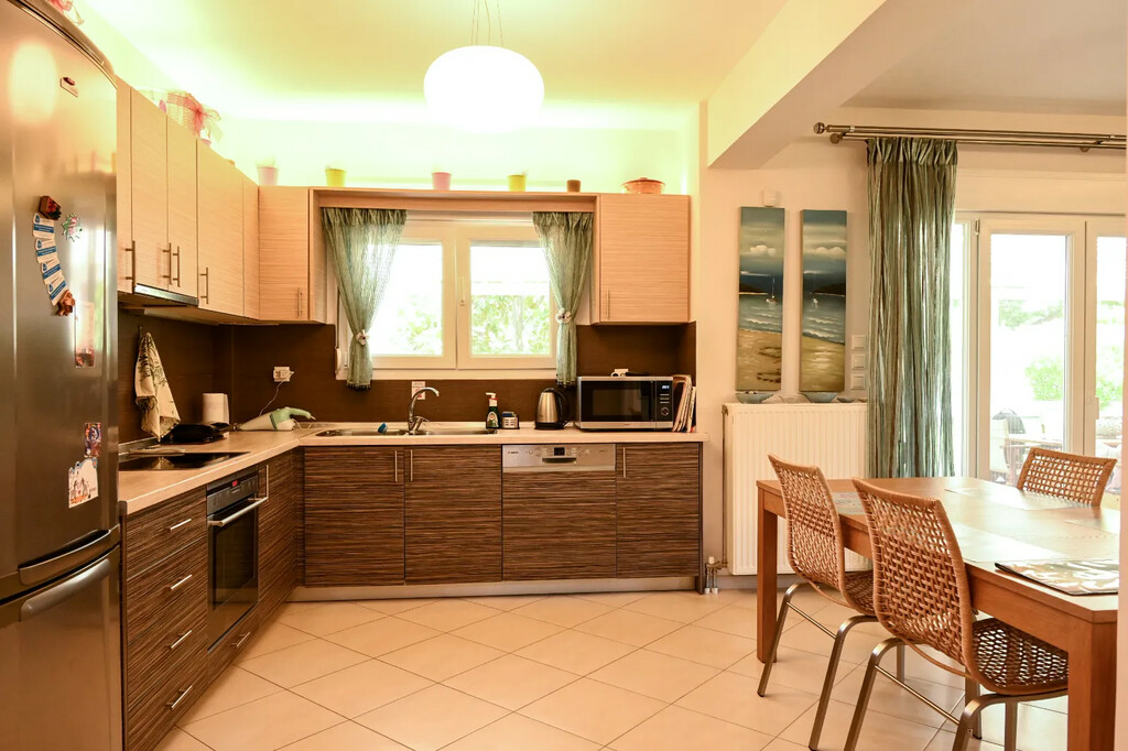 3-bedroom Detached House In Easts Olimpos, Greece (96 M²)