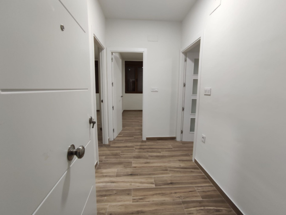 2-bedroom Townhouse In Petrer, Spain (56 M²)
