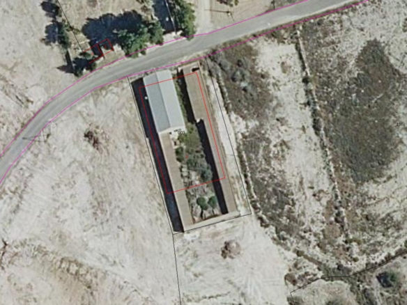 Commercial In Sax, Spain (594 M²)