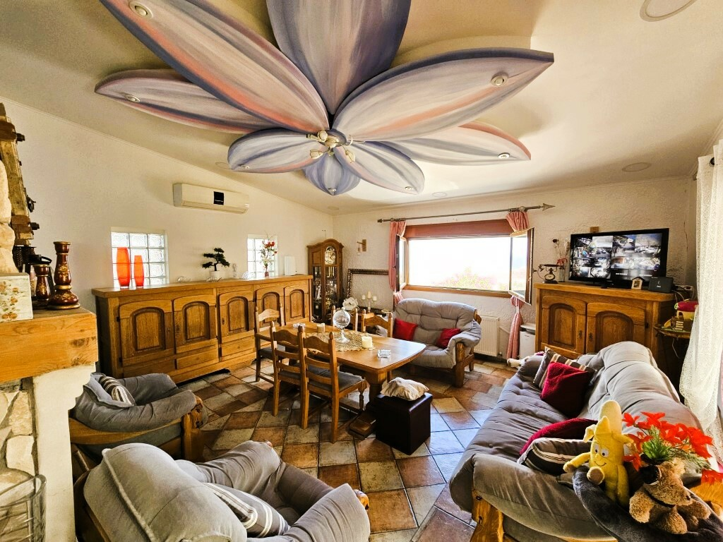 2-bedroom Villa In Gazi, Greece (500 M²)