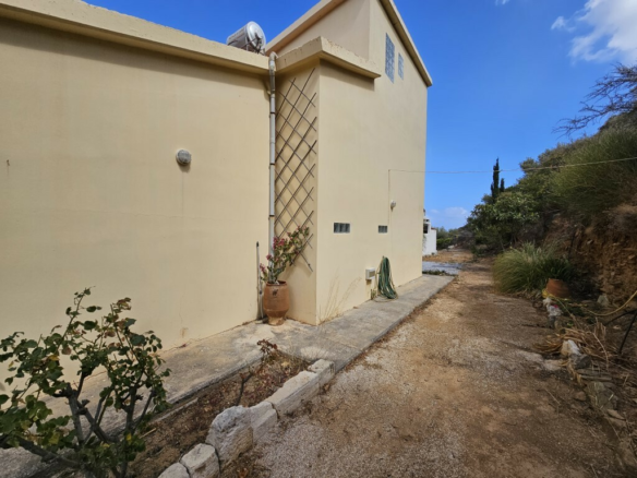 2-bedroom Detached House In Gazi, Greece (108 M²)