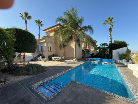 3-bedroom Villa In San Miguel De Salinas, Spain (170 M²)