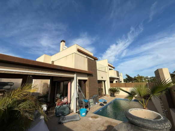 3-bedroom Villa In Los Montesinos, Spain (110 M²)