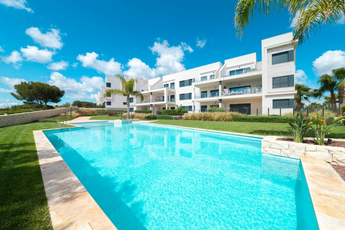 3-bedroom Apartment In Pilar De La Horadada, Spain (80 M²)