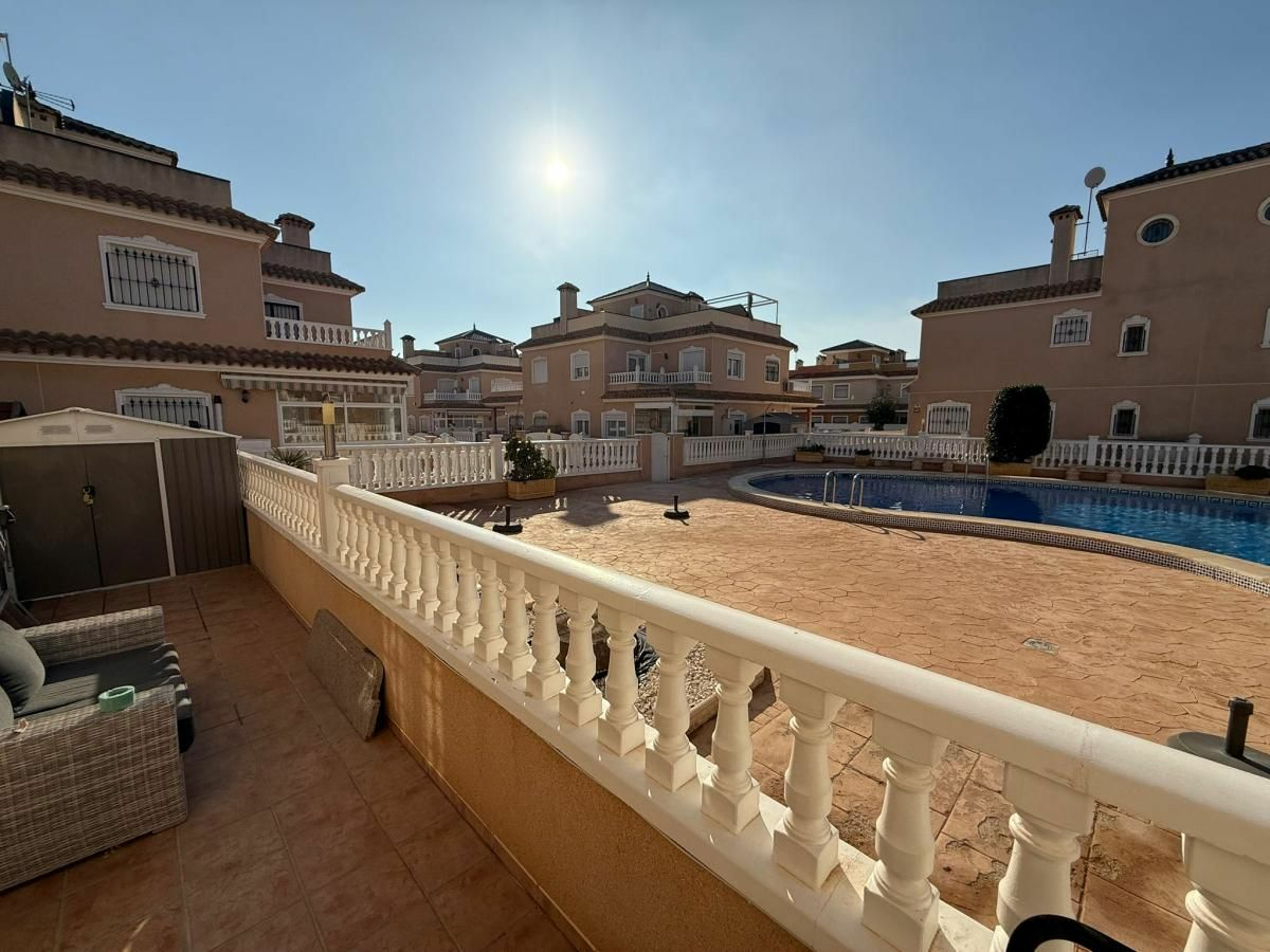 2-bedroom Villa In Pilar De La Horadada, Spain (96 M²)