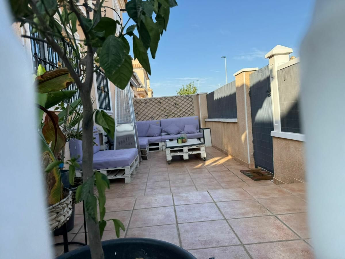 2-bedroom Villa In Pilar De La Horadada, Spain (96 M²)