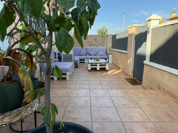 2-bedroom Villa In Pilar De La Horadada, Spain (96 M²)