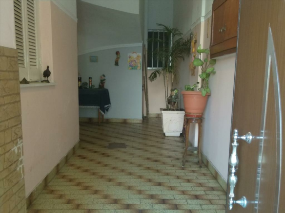 Building In Aigaleo, Greece (350 M²)