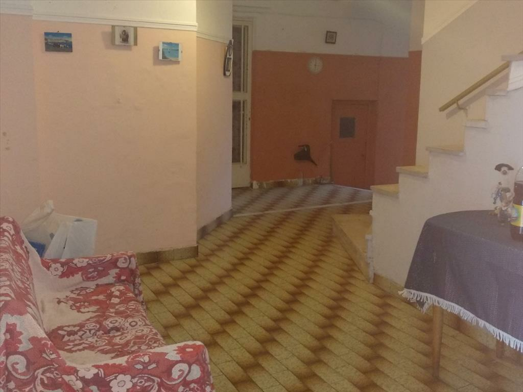 Building In Aigaleo, Greece (350 M²)