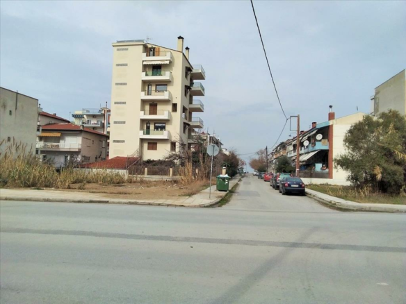 Building In Thermaikos, Greece (665 M²)