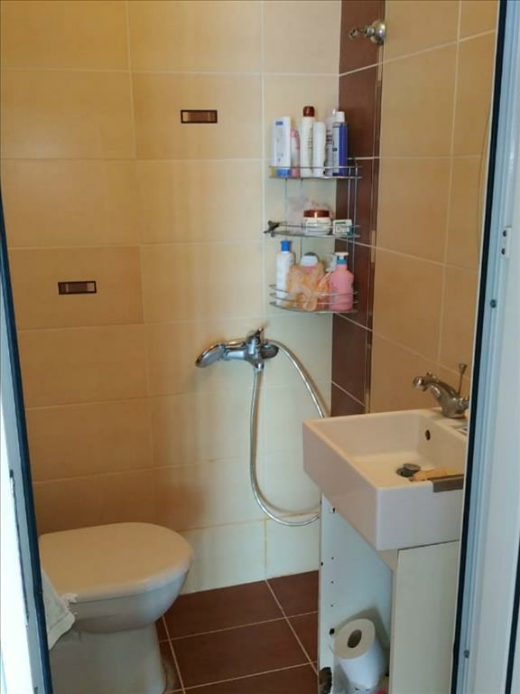 Building In Agioi Theodoroi, Greece (480 M²)