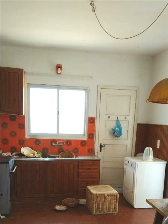 Building In Agioi Theodoroi, Greece (480 M²)