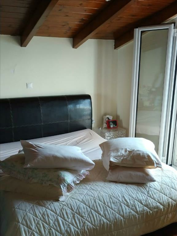 Building In Agioi Theodoroi, Greece (480 M²)