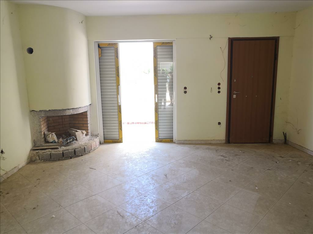 3-bedroom Maisonette In Loutraki-perachora, Greece (135 M²)