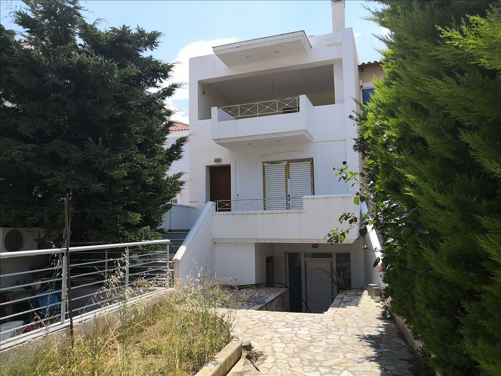 3-bedroom Maisonette In Loutraki-perachora, Greece (135 M²)