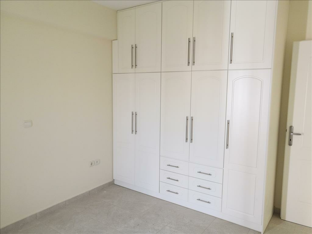 3-bedroom Flat In Loutraki-perachora, Greece (100 M²)