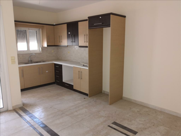 3-bedroom Flat In Loutraki-perachora, Greece (100 M²)