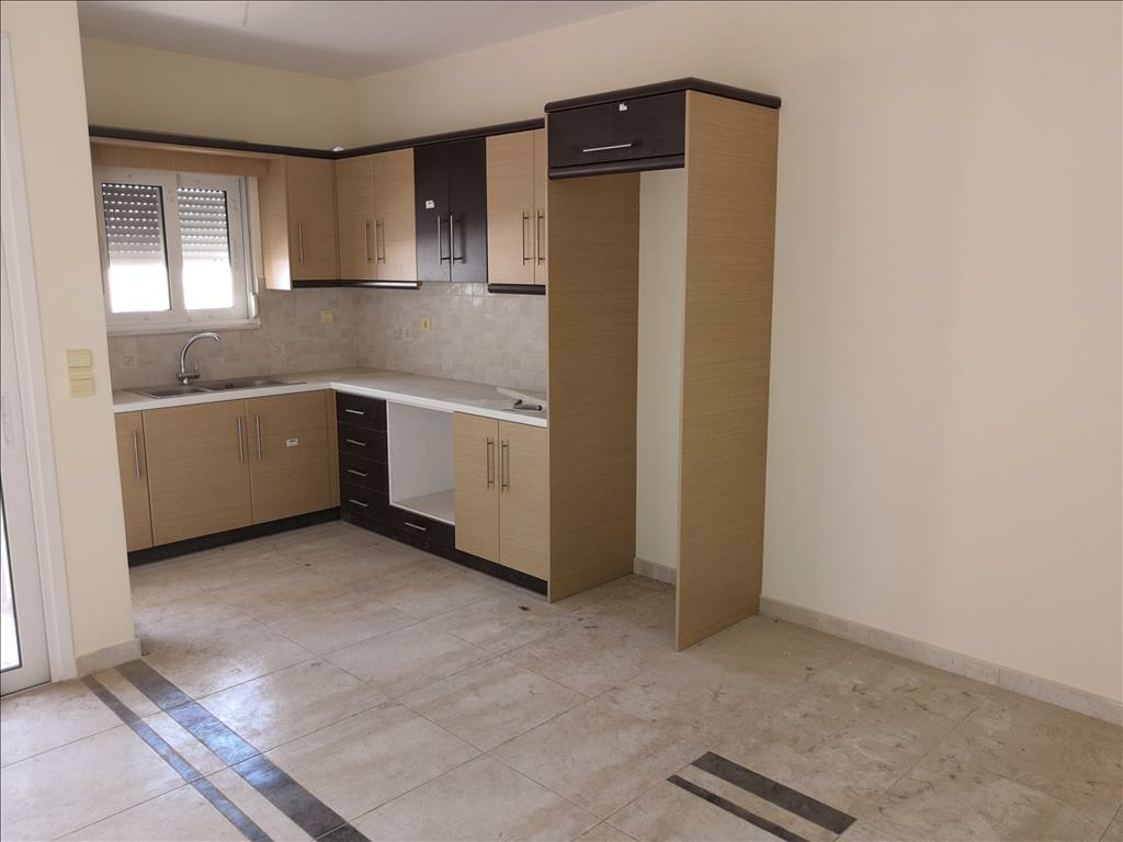 3-bedroom Flat In Loutraki-perachora, Greece (100 M²)