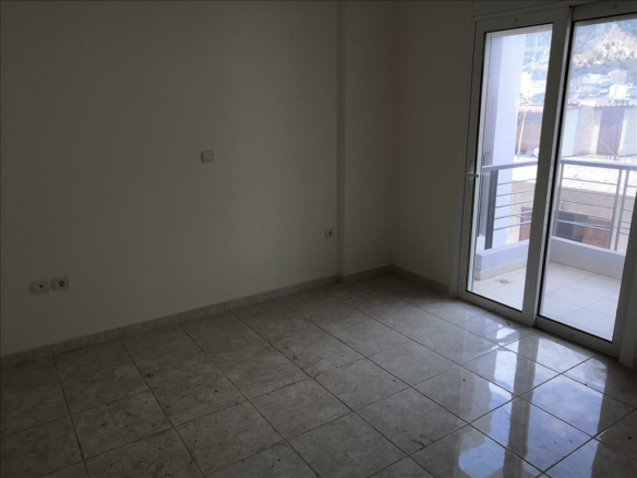 3-bedroom Flat In Loutraki-perachora, Greece (100 M²)