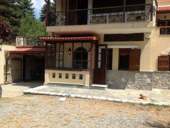 Business In Arachova, Greece (234 M²)