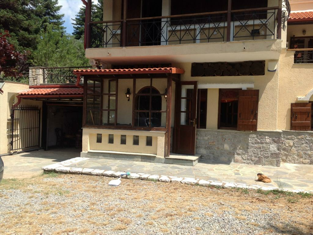 Business In Arachova, Greece (234 M²)