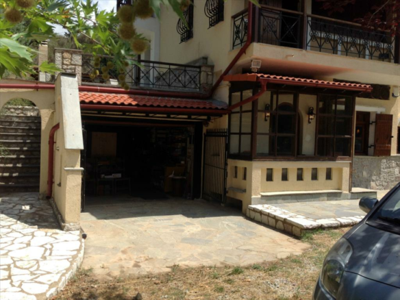 Business In Arachova, Greece (234 M²)
