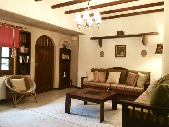 Business In Arachova, Greece (234 M²)
