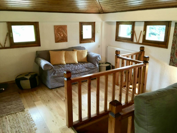 Business In Arachova, Greece (234 M²)