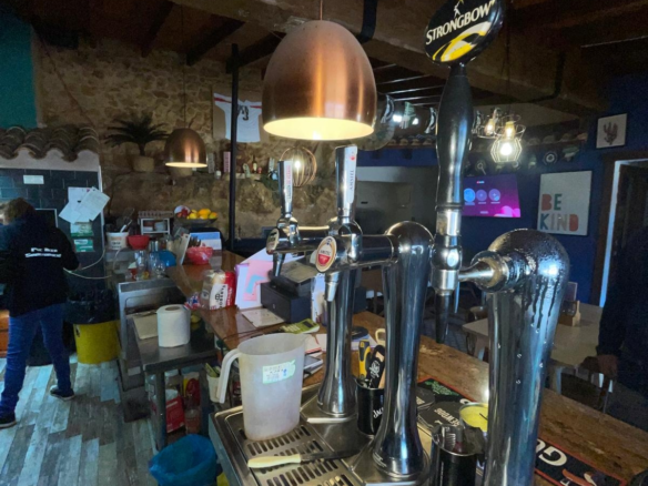Commercial In Pinoso, Spain (160 M²)