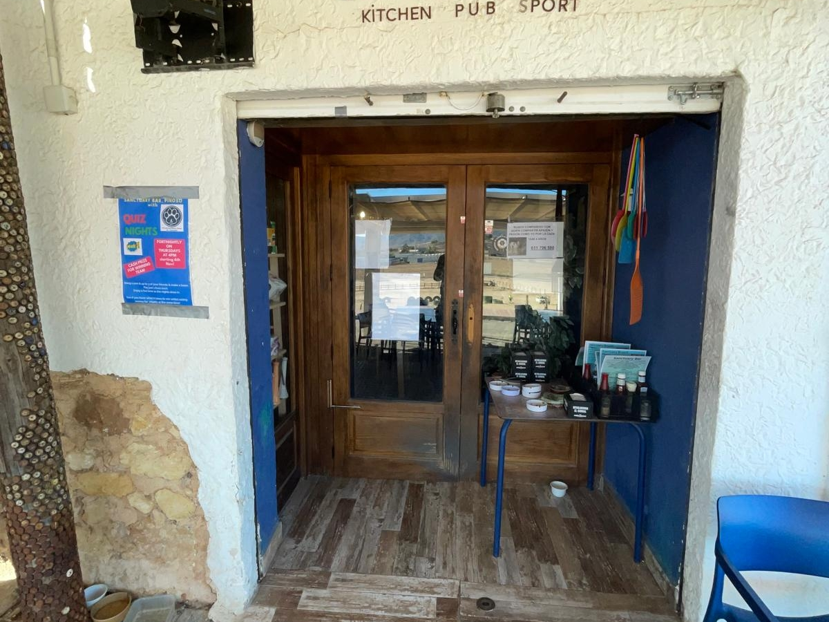 Commercial In Pinoso, Spain (160 M²)