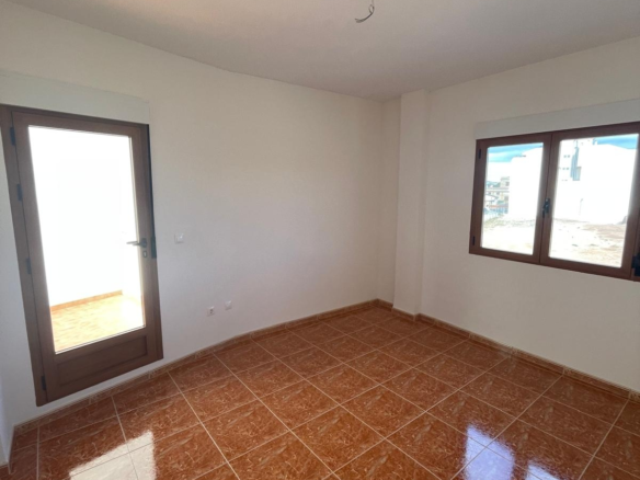 4-bedroom Townhouse In Pinoso, Spain (158 M²)