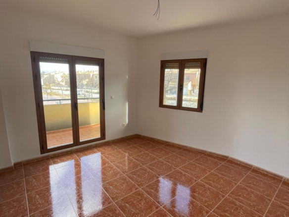 4-bedroom Townhouse In Pinoso, Spain (158 M²)