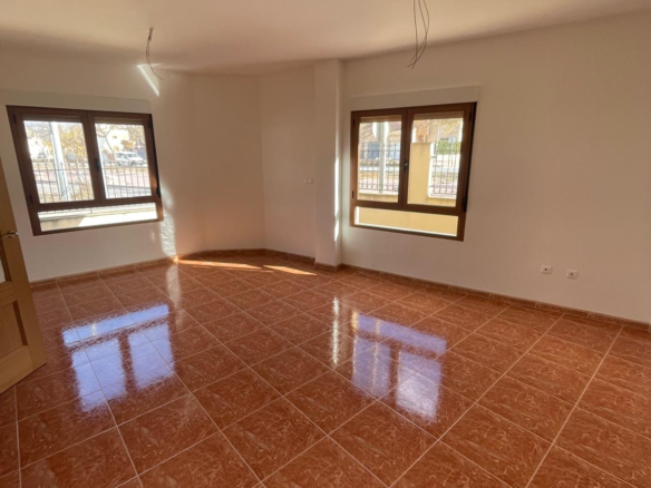 4-bedroom Townhouse In Pinoso, Spain (158 M²)