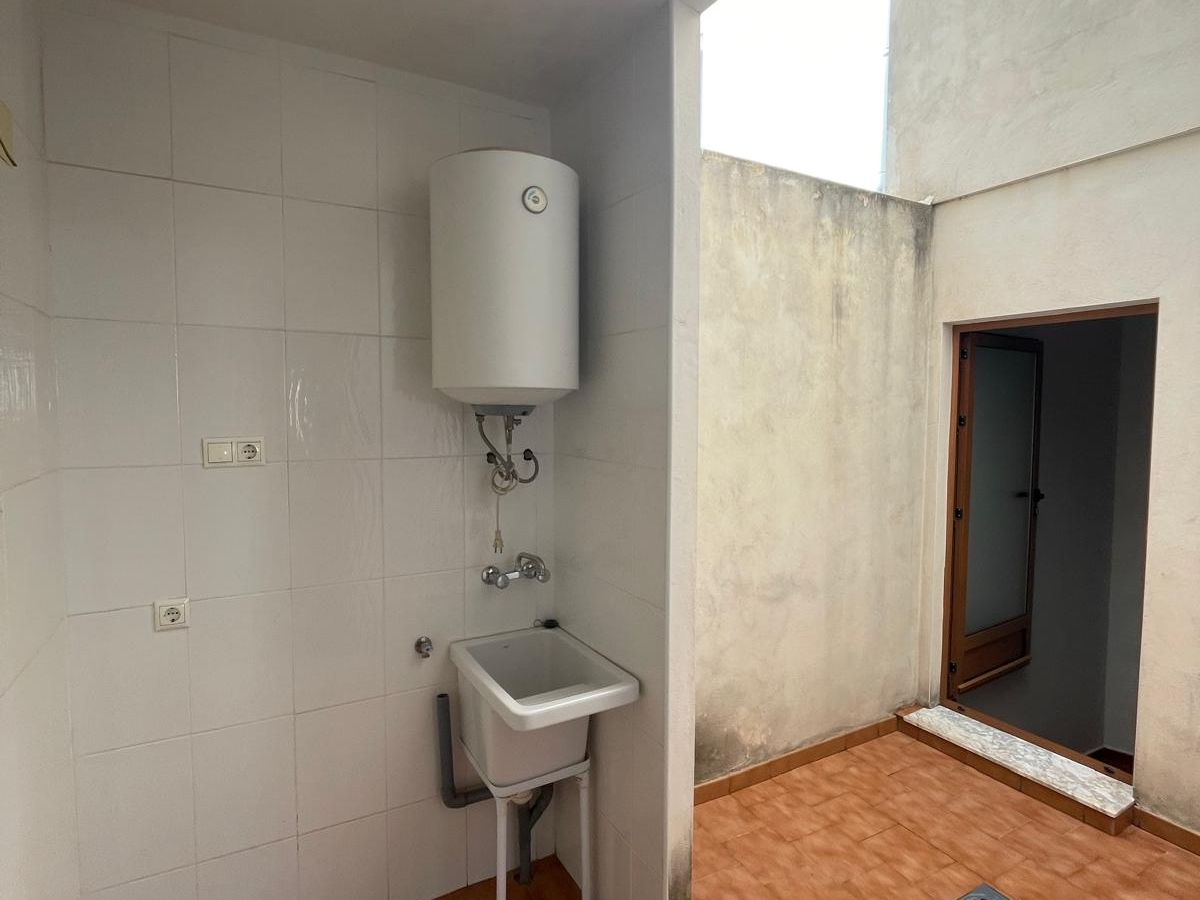 4-bedroom Townhouse In Pinoso, Spain (158 M²)