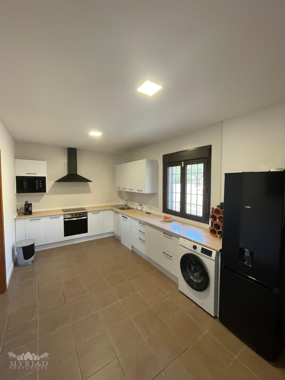 6504_f9fc8acf-dfd9-4eb1-a30f-69ca85f91760-077eb7 4-bedroom Detached Villa In Macisvenda, Spain (150 M²)