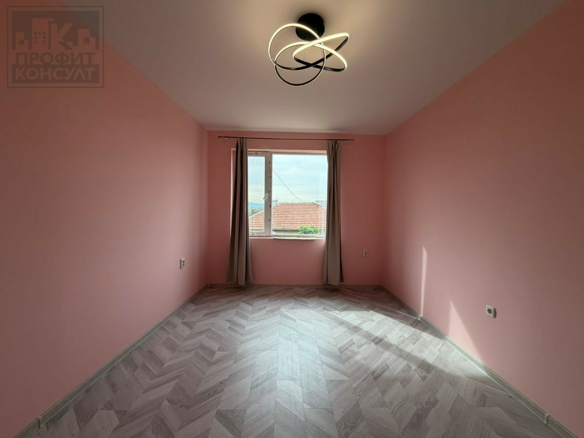 Floor Of A House For Rent In The Center Of Veliko Tarnovo