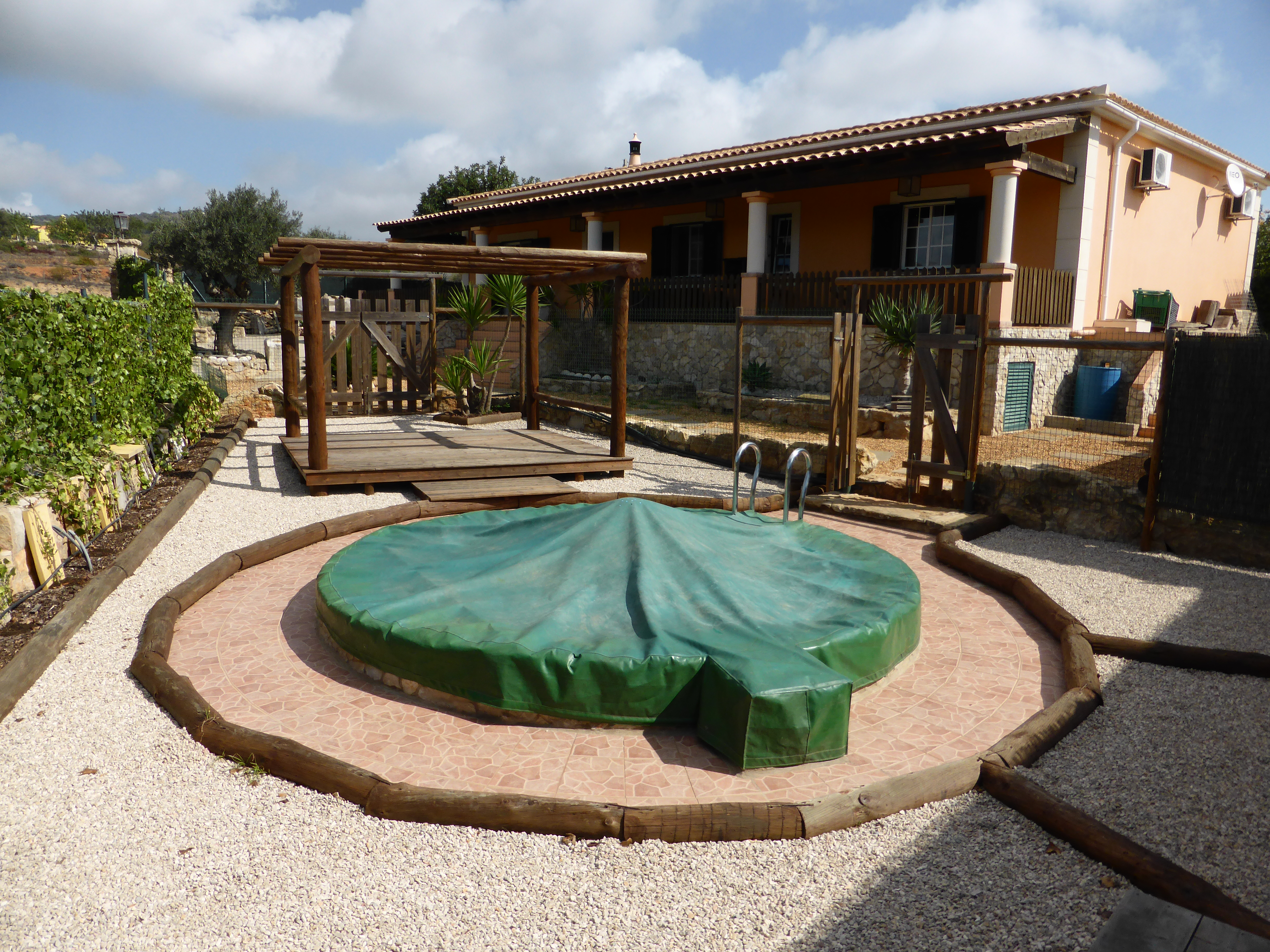 Fachada Piscina Country House