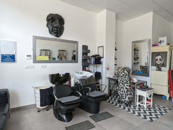 Commercial In Lo Crispin, Spain (69 M²)