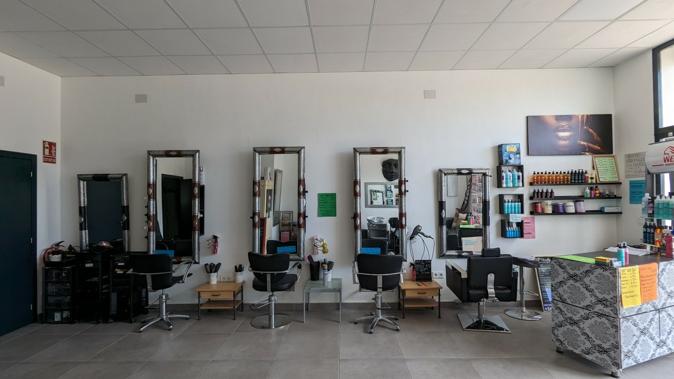 Commercial In Lo Crispin, Spain (69 M²)